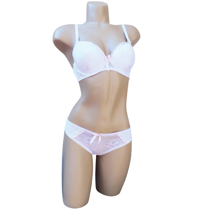 Grossiste Lingerie - Ensemble soutien gorge avec slip. 