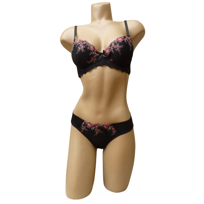 Grossiste Lingerie soutien gorge avec tanga